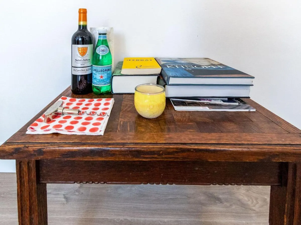 Cosy Holiday Home In Oostende With Terrace Belgique